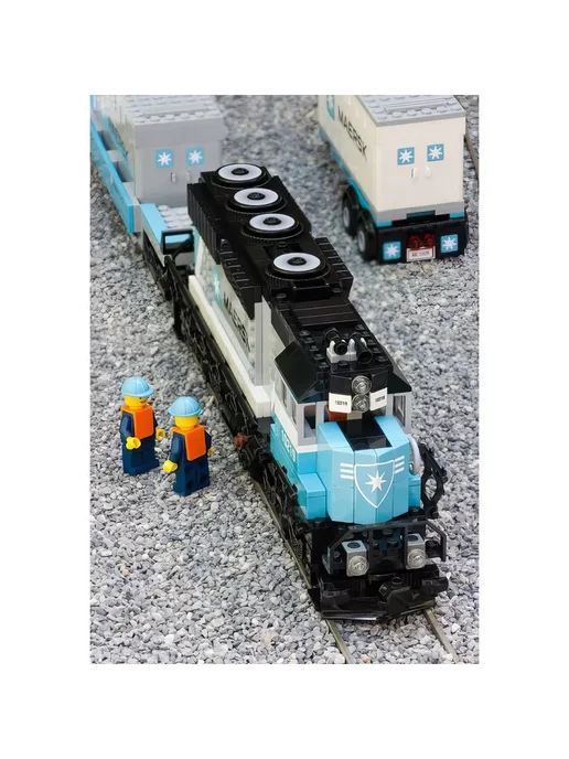LEGO. Конструктор Грузовой поезд MAERSK 1239 деталей, синий, фото 6