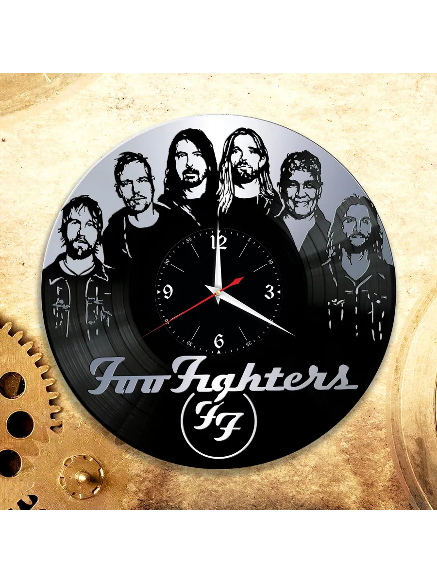 Настенные часы с группой Foo Fighters