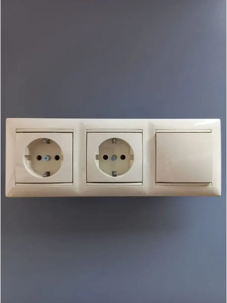 Розетка Legrand (2шт)+ выкл1кл+рамка 3 поста слоновая кость