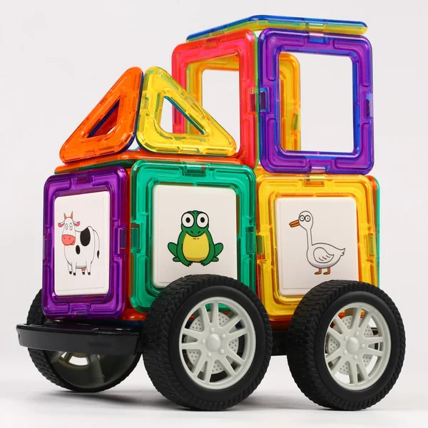 Магнитный конструктор для детей Синий трактор 39 деталей