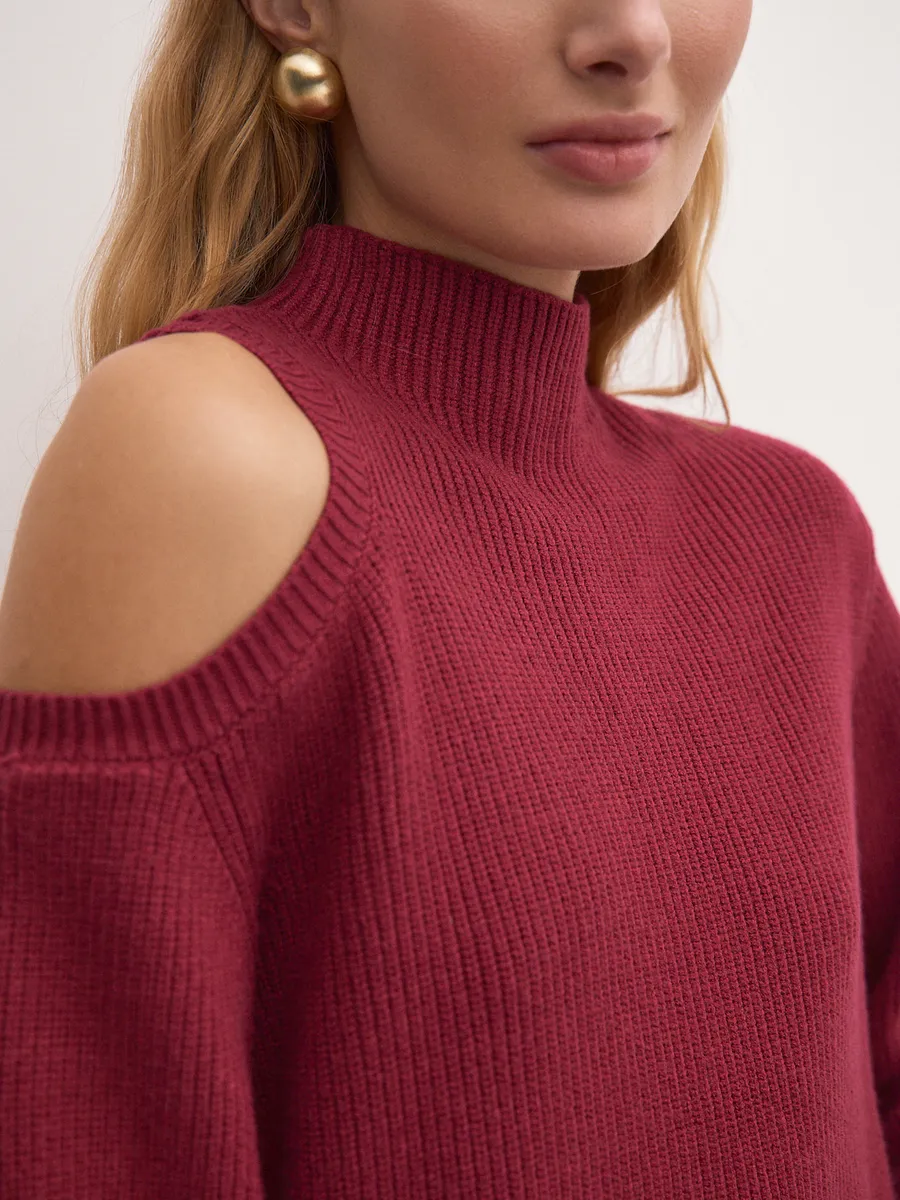 Свитер джемпер с открытыми плечами