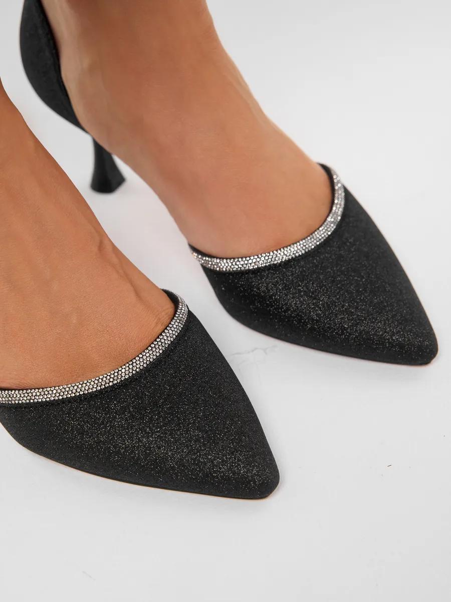 Вечерние туфли на каблуке