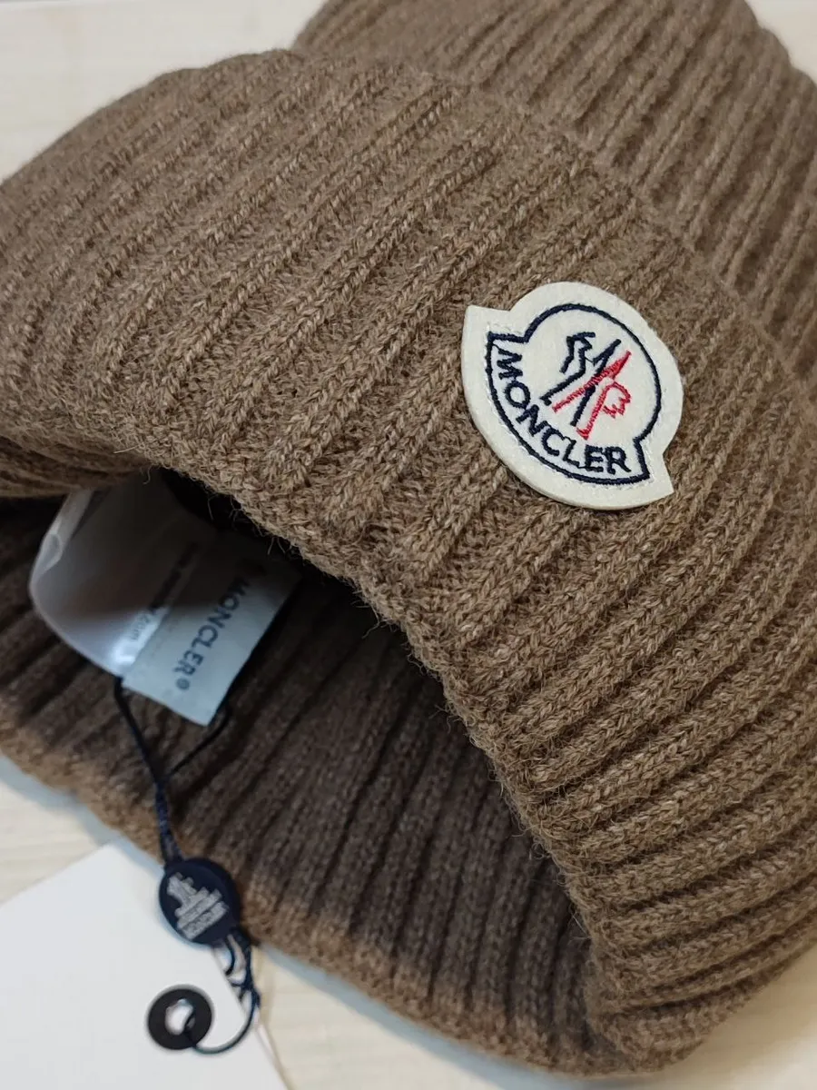 Moncler шапка одинарная с...