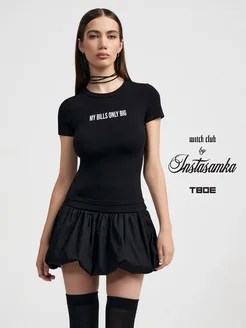 Приталенная футболка Witch club by Instasamka с надписью