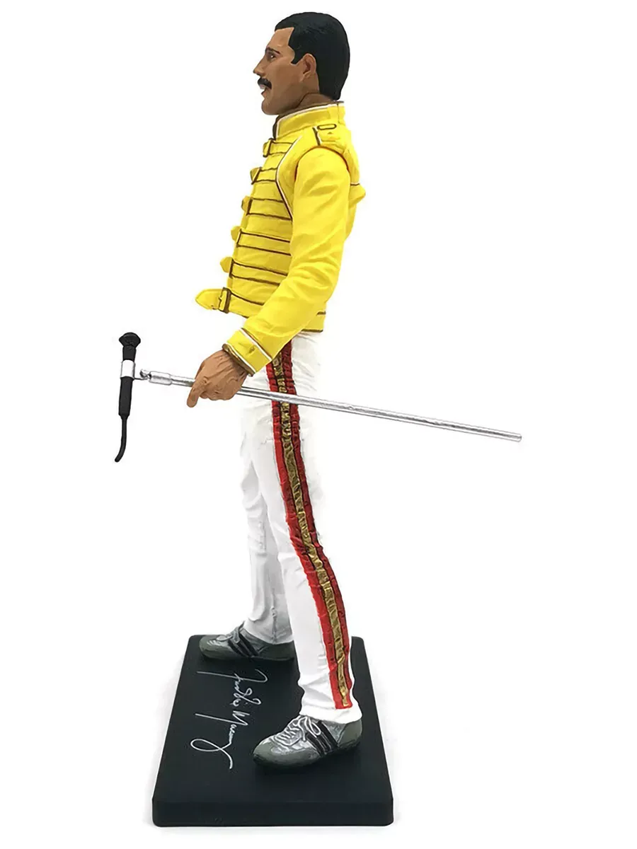 Фигурка Queen Freddie Mercury Yellow Jacket 18см 420669