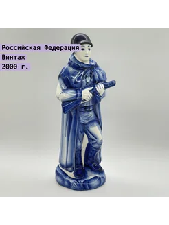 Штоф "Солдат", Гжель, фарфор, роспись, Российская Федерация