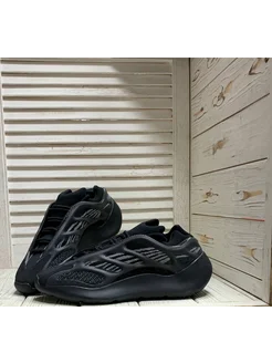 Кроссовки Yeezy boost 700